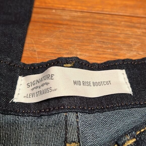 Levi’s Signature Jeans Midrise Bootcut - Picture 8 of 11